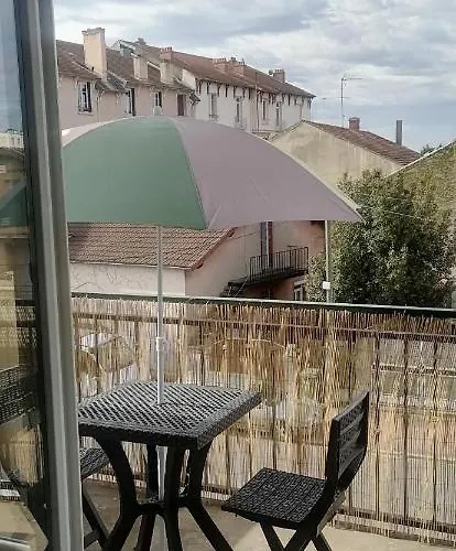 Appartement Avec Balcon Et Parking Prive